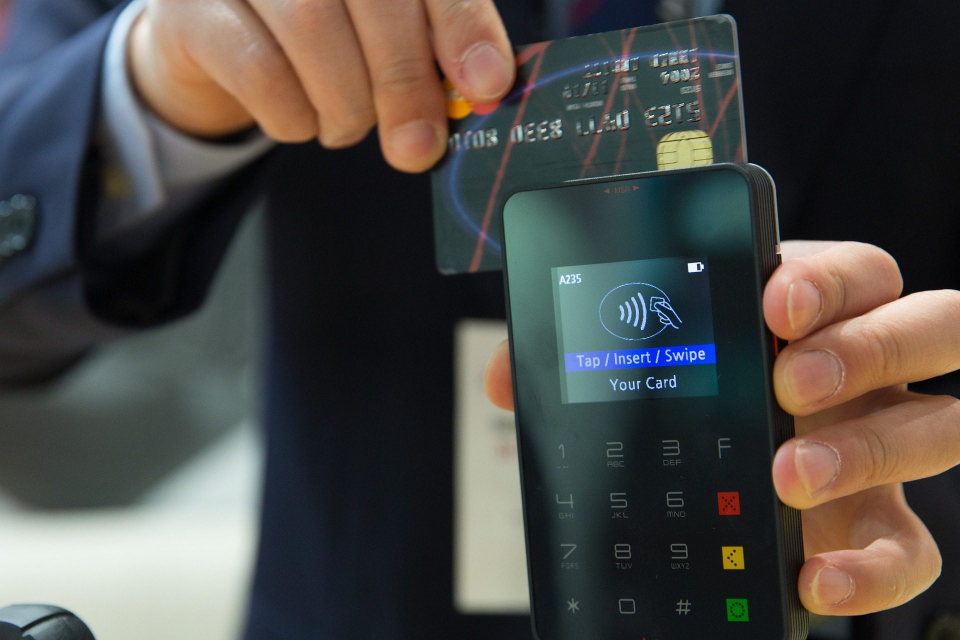 Terminal de transaction et carte de crédit